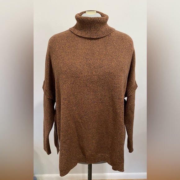 H by Halston Turtleneck Sweater Size Large - Picture 1 of 9